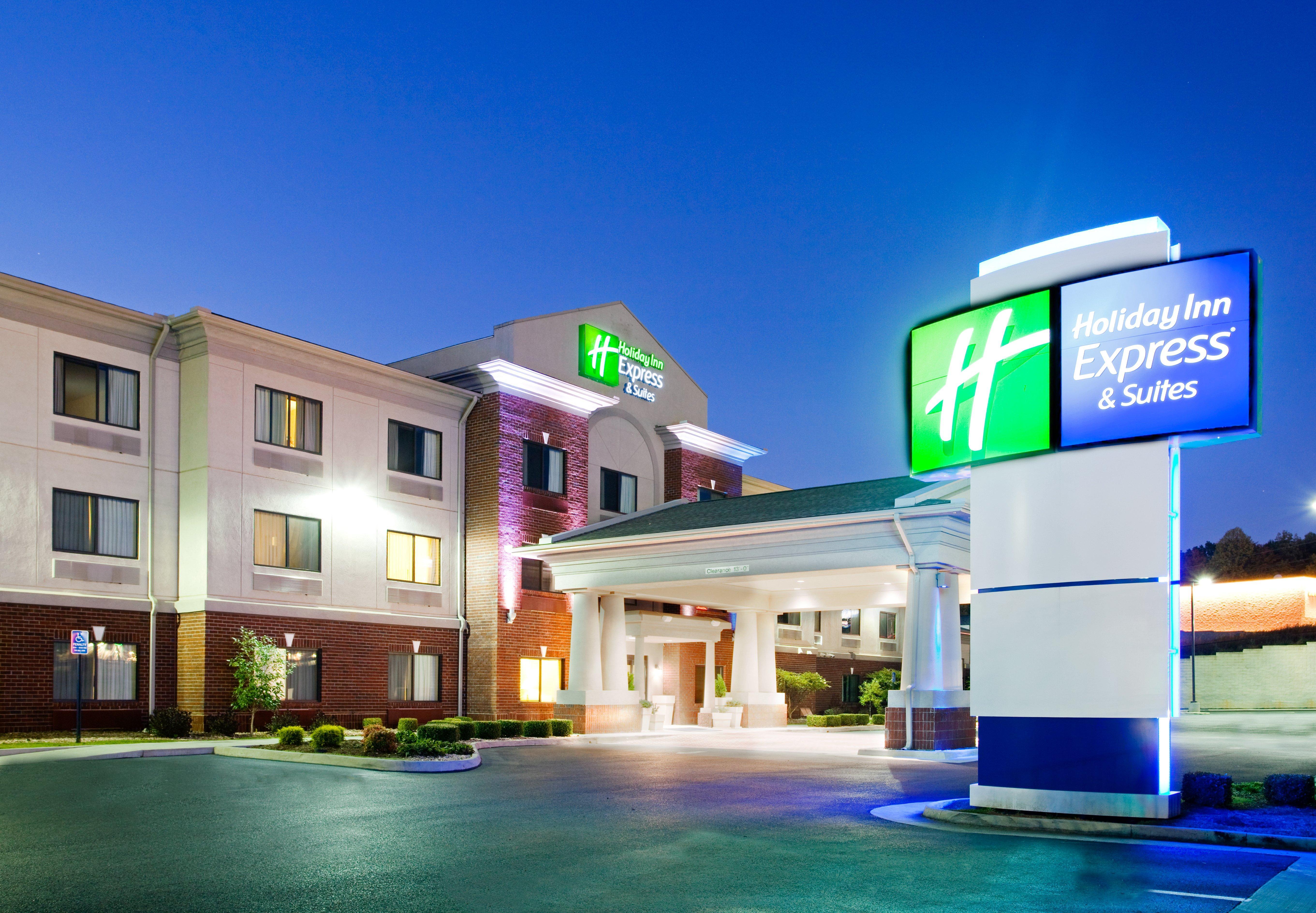 Holiday Inn Express & Suites Rocky Mount Smith Mountain Lake By Ihg Exterior foto