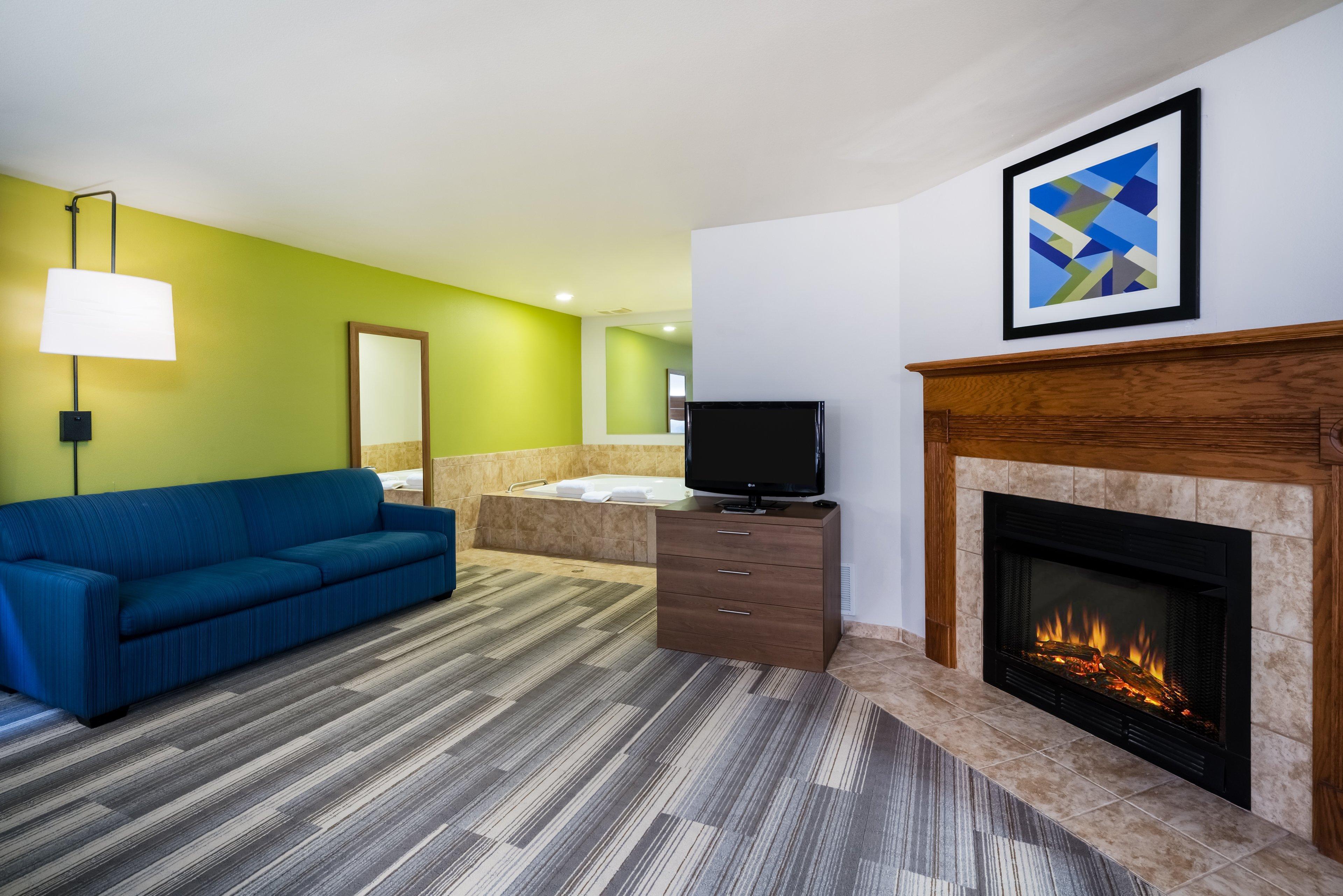 Holiday Inn Express & Suites Rocky Mount Smith Mountain Lake By Ihg Exterior foto