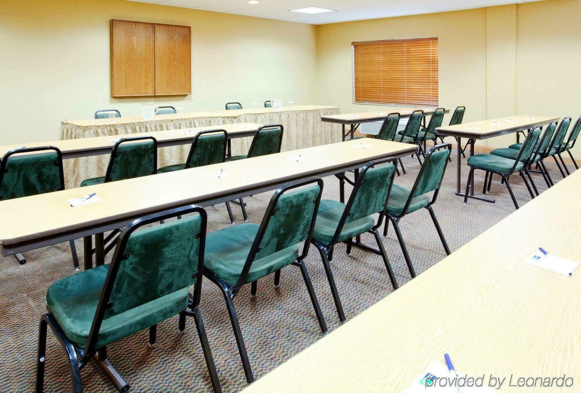 Holiday Inn Express & Suites Rocky Mount Smith Mountain Lake By Ihg Einrichtungen foto